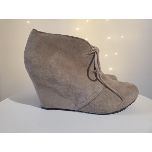 Steve Madden Women's 8M Galaxey Tan Suede Leather Wedge Lace-Up Booties - Picture 4 of 8